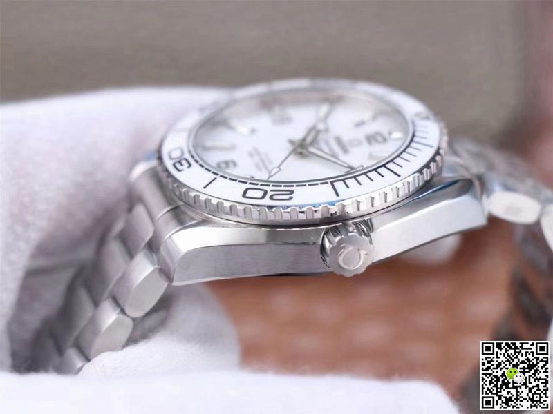 Replica 0me*ga Seamaster 215.30.40.20.04.001 Planet Ocean 600M 1:1 Best Edition VS Factory White Dial Swiss ETA8800