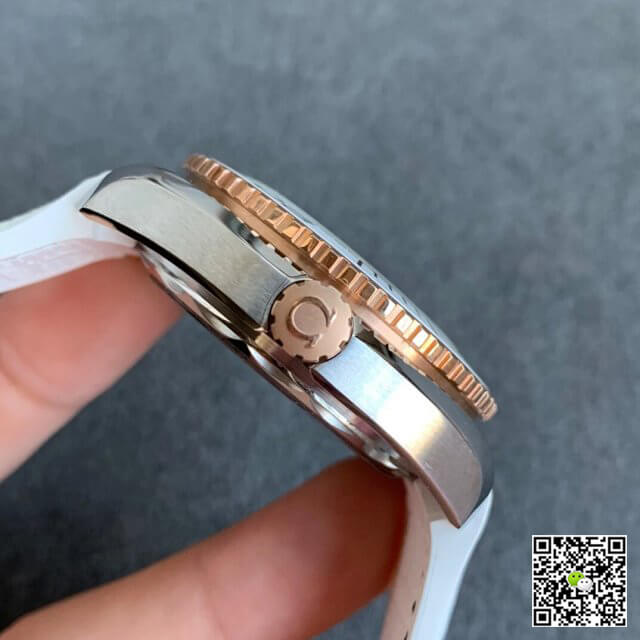 Replica 0me*ga Seamaster 215.23.40.20.04.001 Planet Ocean 600M 1:1 Best Edition VS Factory 18K Gold