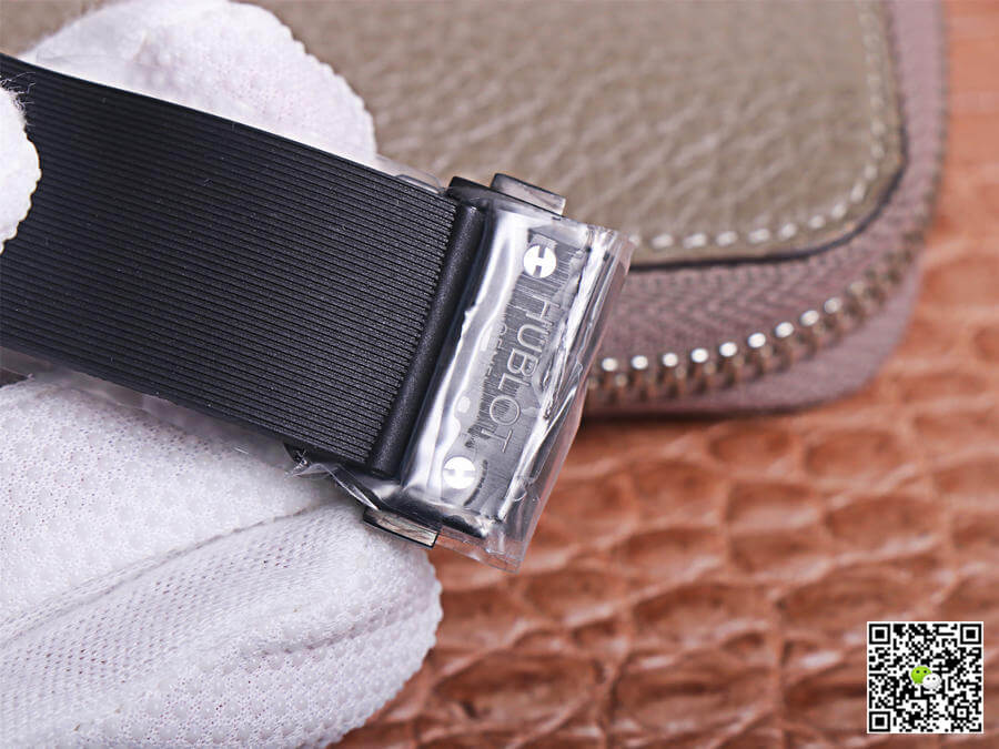 Replica Hublot Big Bang 301.QX.1724.RX 1:1 Best Edition V6 Factory Carbon Fiber