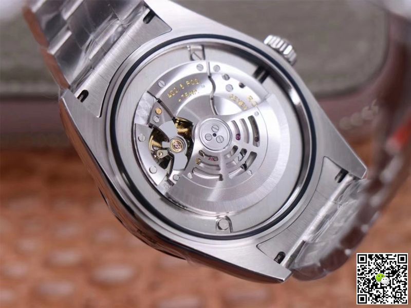 Replica R01ex Sky Dweller M326934-0001 1:1 Best Edition Noob Factory White Dial Swiss ETA9001