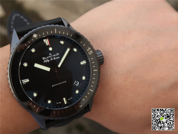 Replica Blancpain Fifty Fathoms Bathyscaphe 5000-0130-B52-B 1:1 Best Edition GF Factory Black Dial