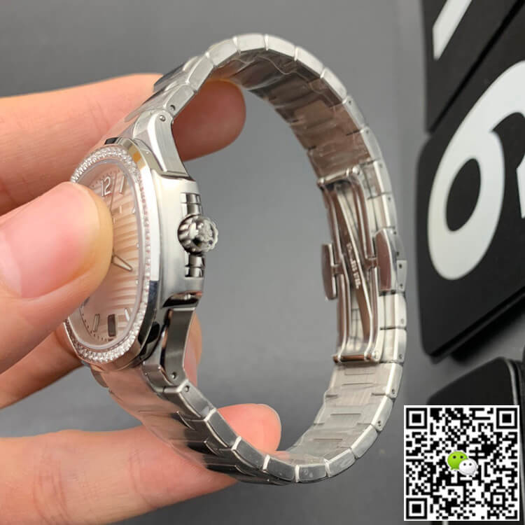 Replica Pat*k Phi1i*pe Nautilus 7118/1200A-010 1:1 Best Edition 3K Factory White Dial