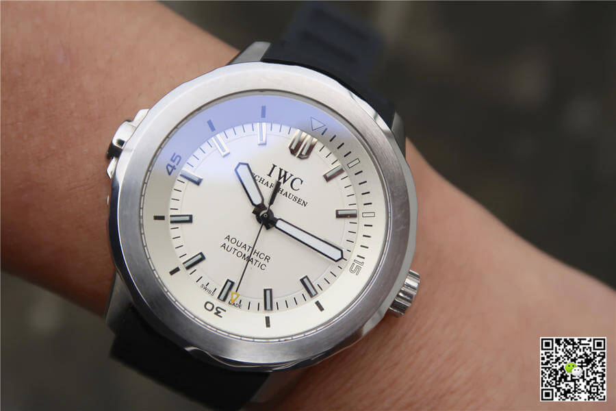 Replica IWC Aquatimer IW329003 1:1 Best Edition V6 Factory Silver White Dial