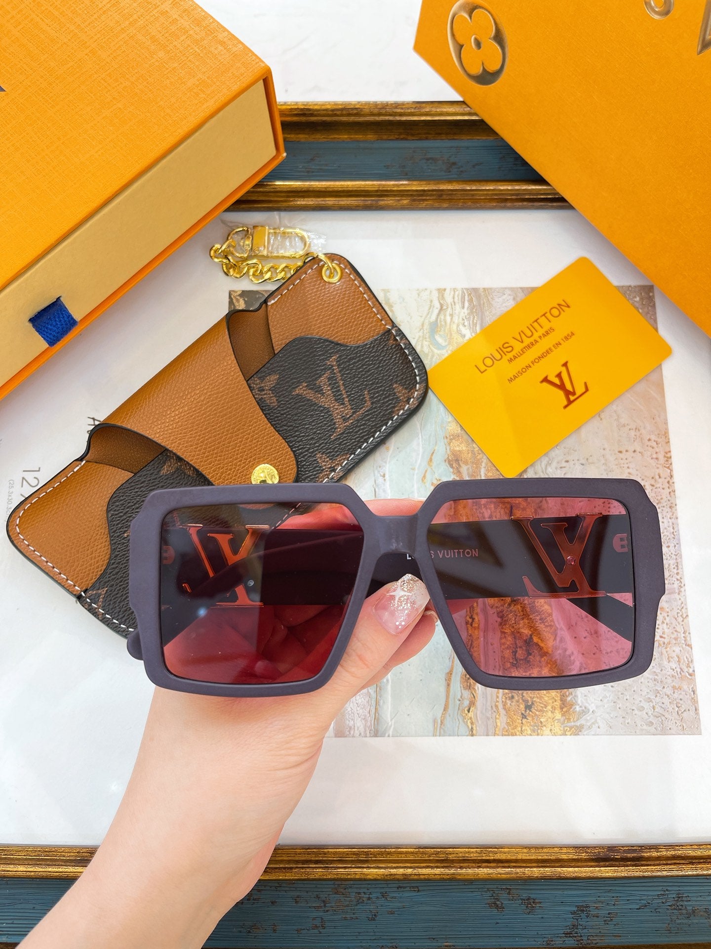 L0vis Vvtt0n Sunglasses