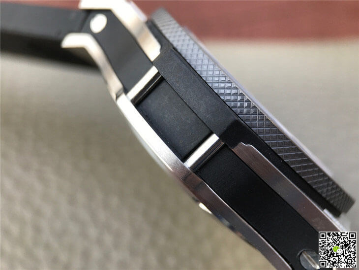 Replica Hublot Big Bang 301.SB.131.RX 1:1 Best Edition V6 Factory Black Dial