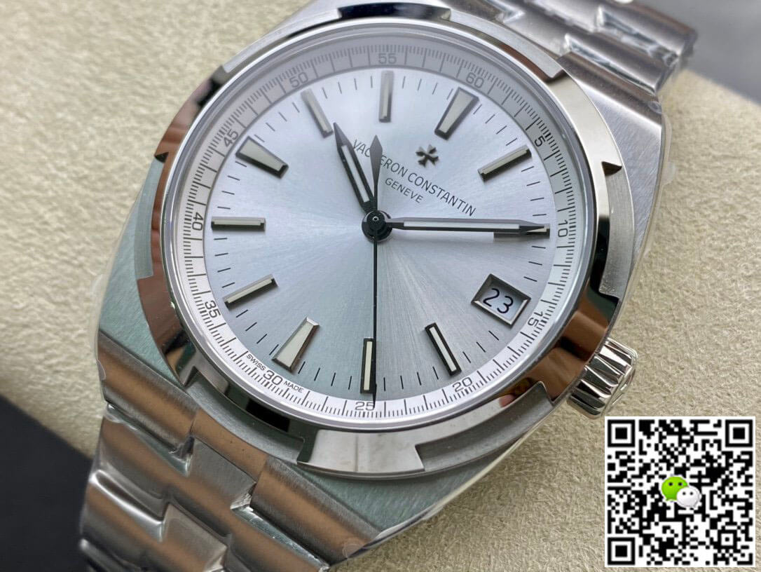 Replica Vacheron C0nstan1n Overseas 4500V/110A-B126 1:1 Best Edition 8F Factory Silvery White Dial