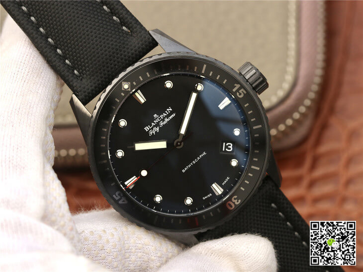 Replica Blancpain Fifty Fathoms Bathyscaphe 5000-0130-B52-B 1:1 Best Edition GF Factory Black Dial