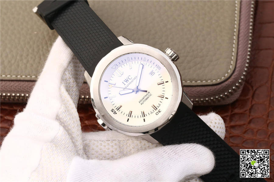 Replica IWC Aquatimer IW329003 1:1 Best Edition V6 Factory Silver White Dial
