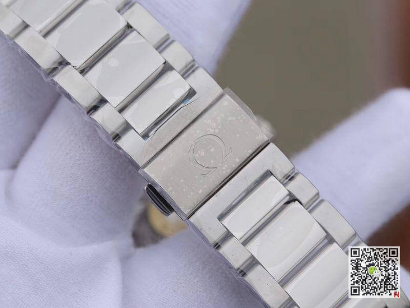 Replica 0me*ga Seamaster Aqua Terra 231.10.42.21.03.004 150M  James Bond  Stainless Steel 1:1 Best Edition Stainless Steel Bracelet Swiss ETA8500 Blue textured dial