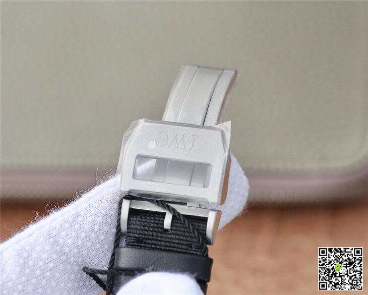 Replica IWC Pilot IW389101 1:1 Best Edition ZF Factory Ceramics Black Dial