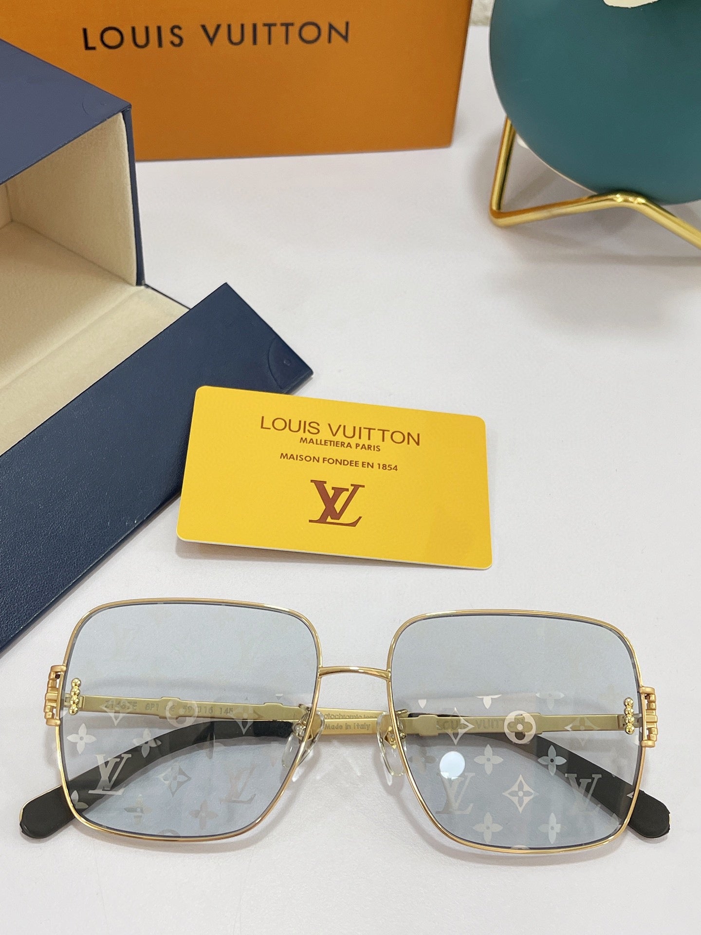 L0vis Vvtt0n Sunglasses