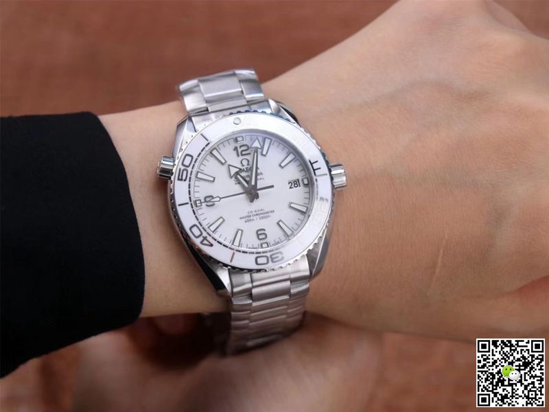 Replica 0me*ga Seamaster 215.30.40.20.04.001 Planet Ocean 600M 1:1 Best Edition VS Factory White Dial Swiss ETA8800