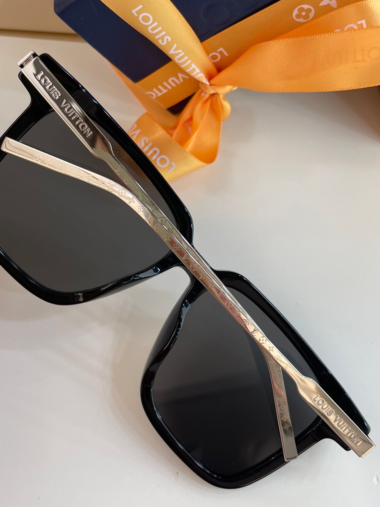 L0vis Vvtt0n Sunglasses