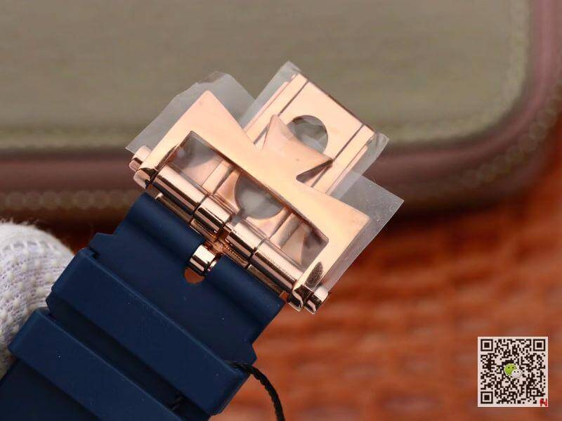 Replica Vacheron C0nstan1n Overseas TWA Factory 1:1 Best Edition Swiss ETA A1222