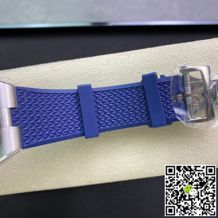 Replica Vacheron C0nstan1n Overseas 4300V/120G-B945 1:1 Best Edition 8F Factory Rubber Strap