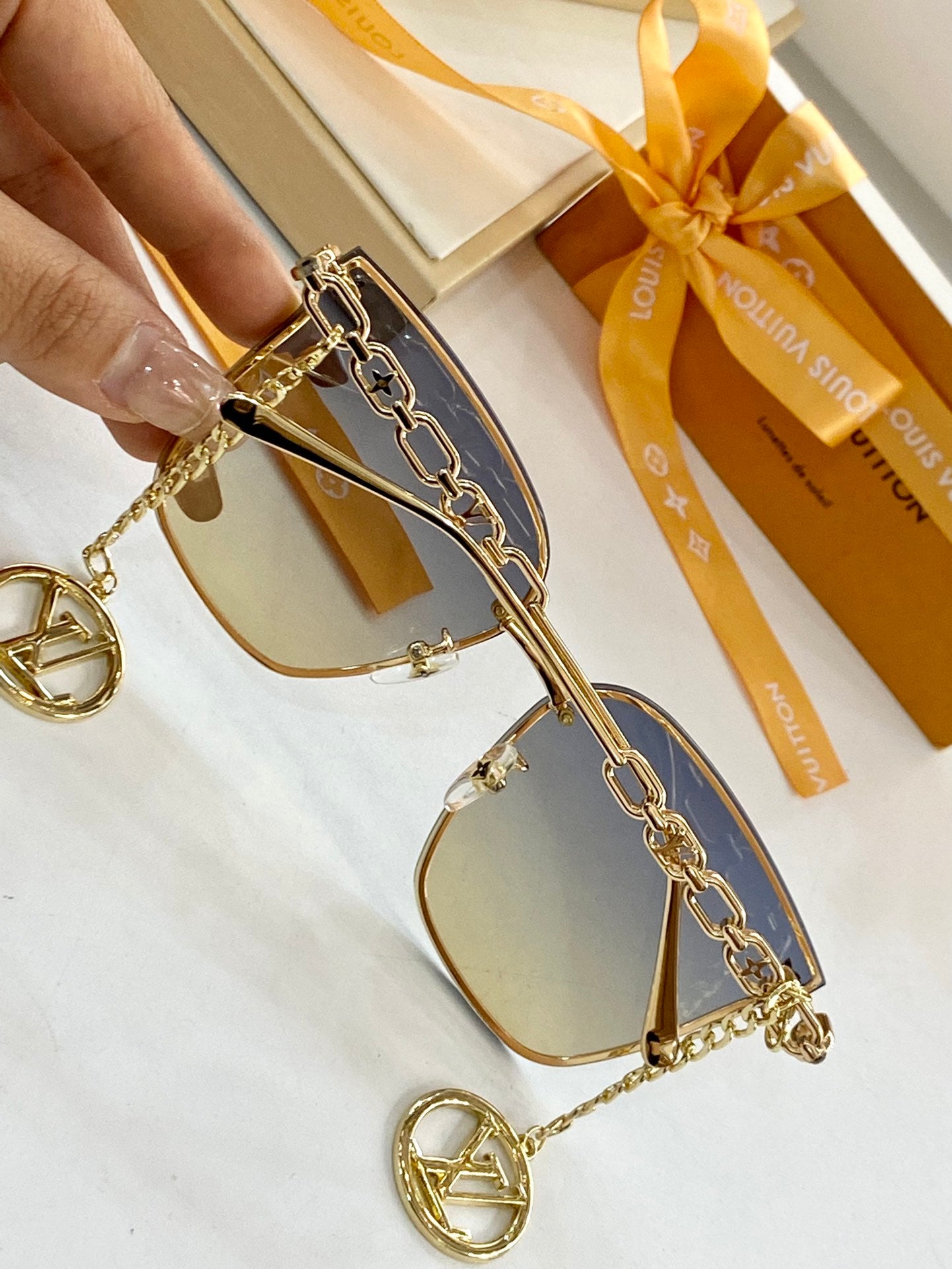 L0vis Vvtt0n Sunglasses