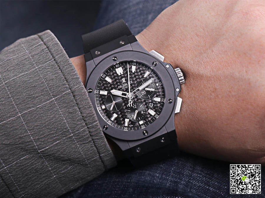 Replica Hublot Big Bang 301.QX.1724.RX 1:1 Best Edition V6 Factory Carbon Fiber