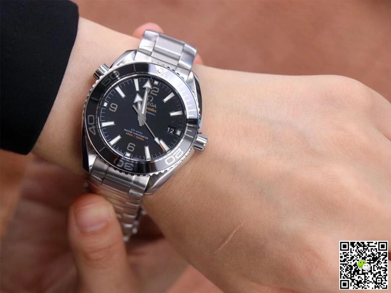 Replica 0me*ga Seamaster 215.30.40.20.01.001 Planet Ocean 600M 1:1 Best Edition VS Factory Black Dial Swiss ETA8800