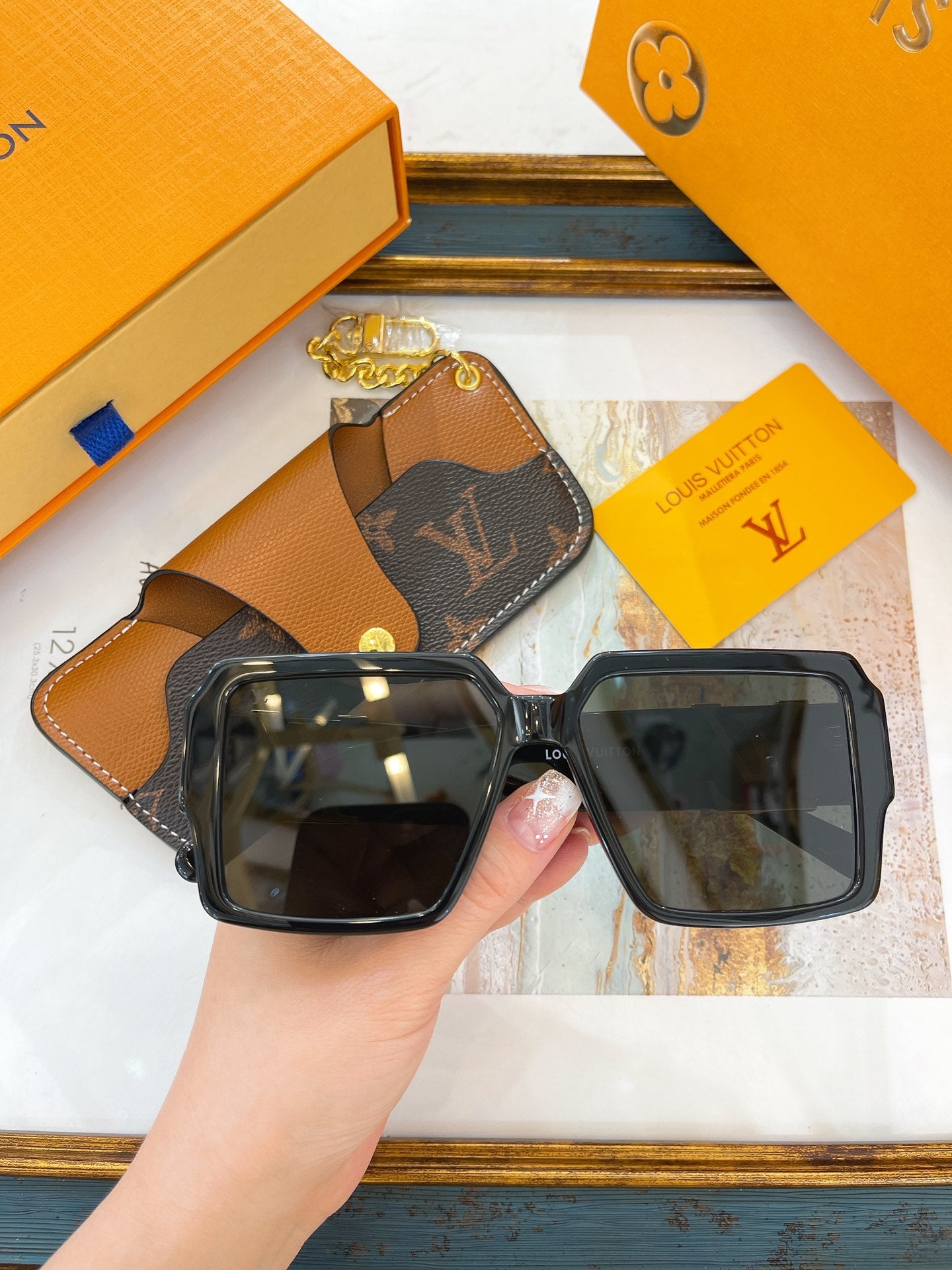 L0vis Vvtt0n Sunglasses