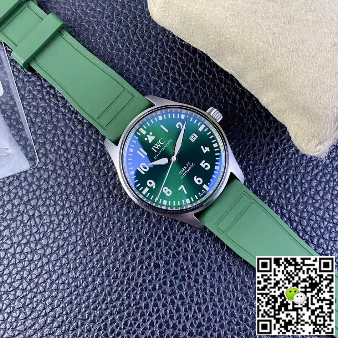Replica IWC Pilot IW328205 1:1 Best Edition M+ Factory Green Dial