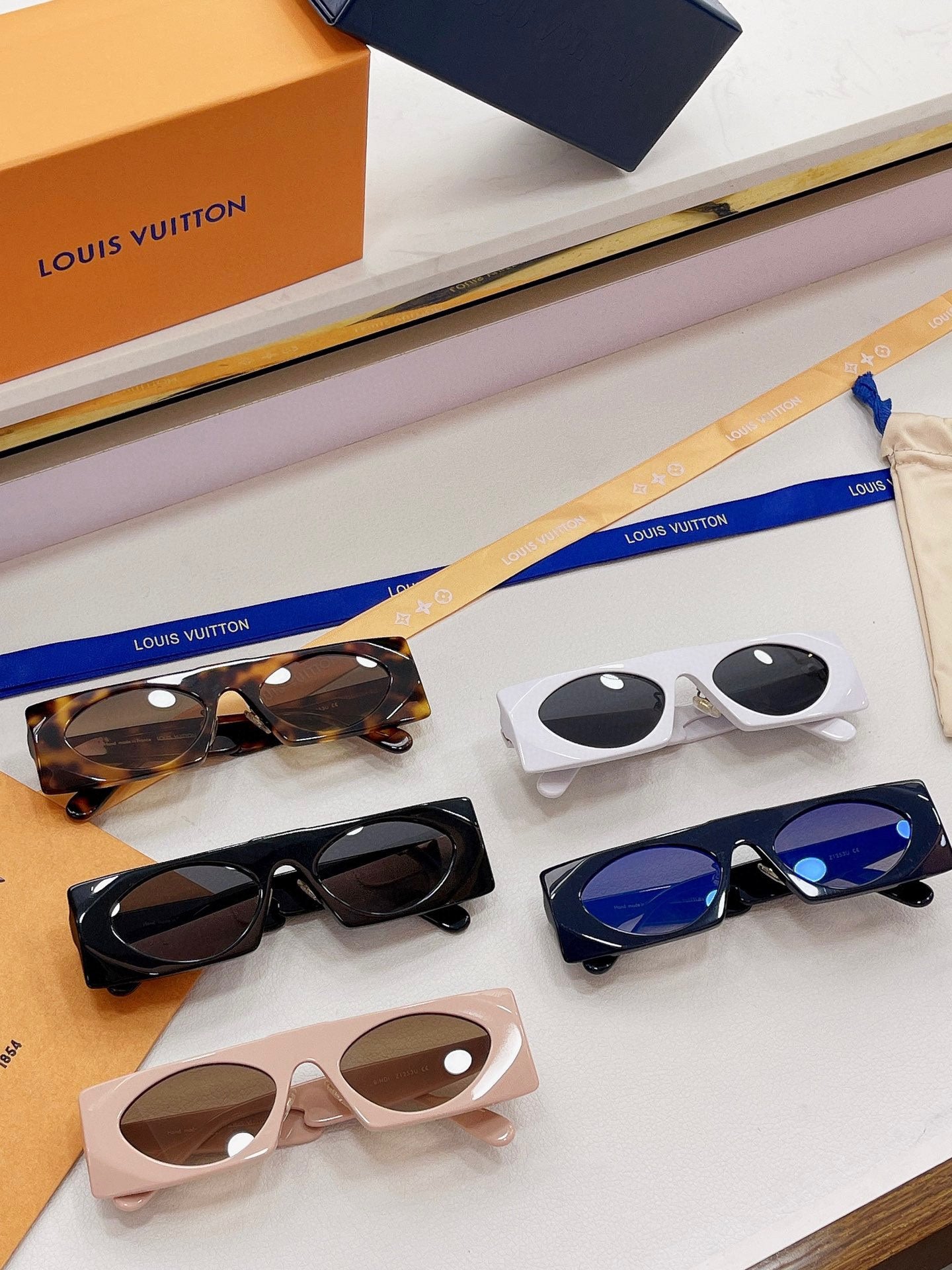 L0vis Vvtt0n Sunglasses