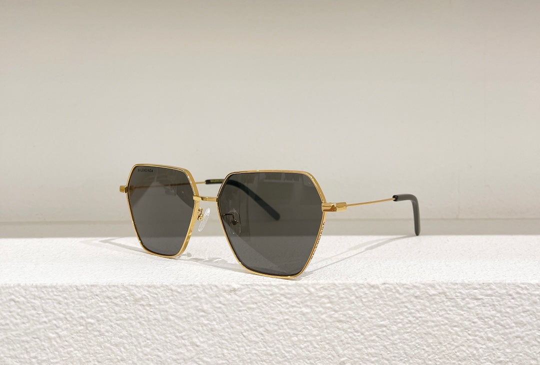 Ba1en*iaga Sunglasses Dupe