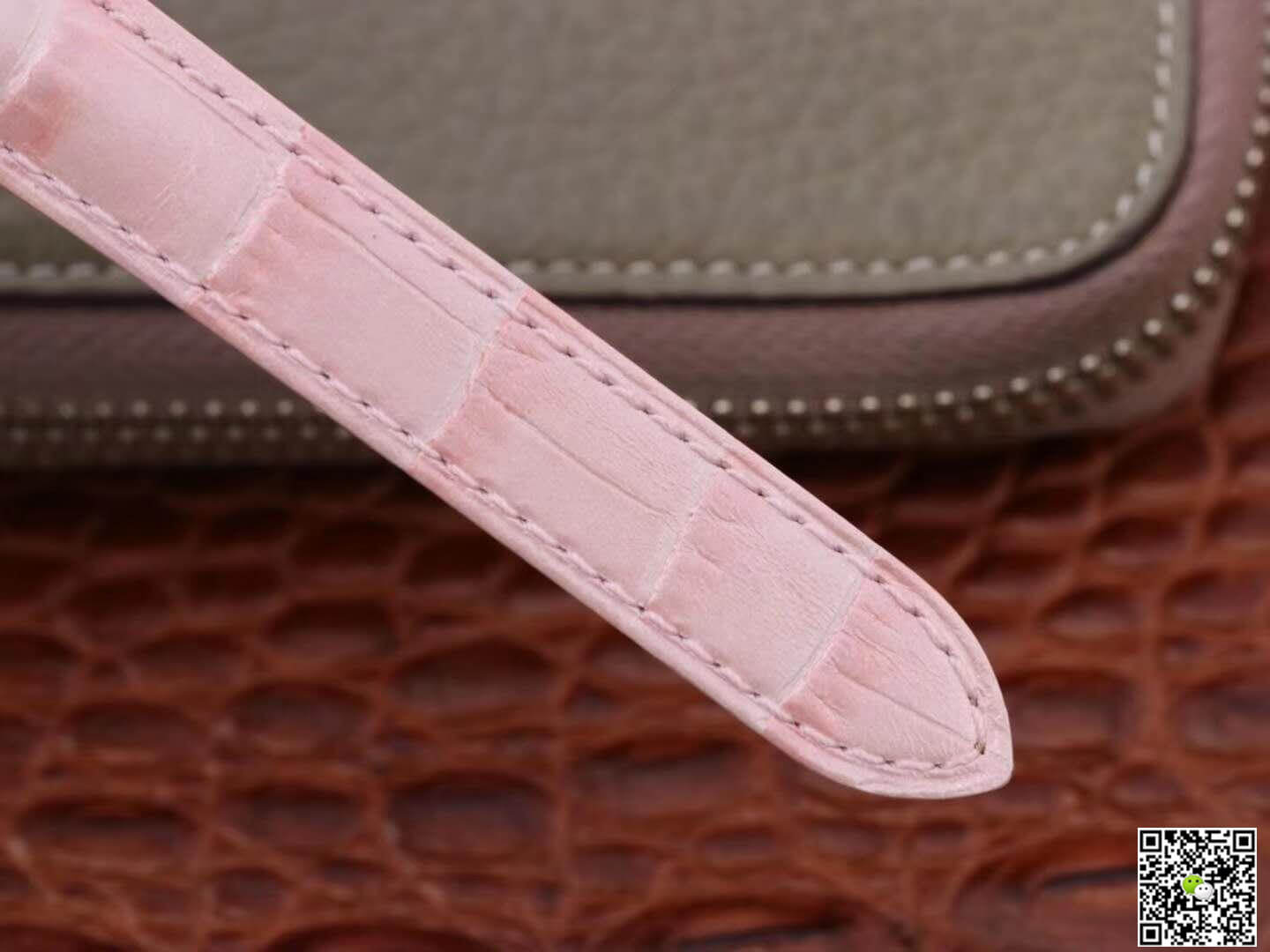 Replica Ballon Bleu De Ca*t1er 33 WSBB0002 V6 Factory 1:1 Best Edition Swiss ETA076