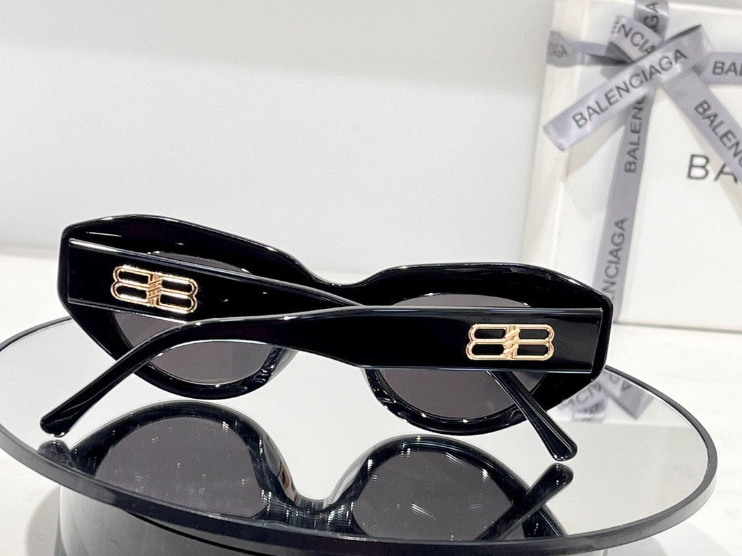 Ba1en*iaga Sunglasses Dupe