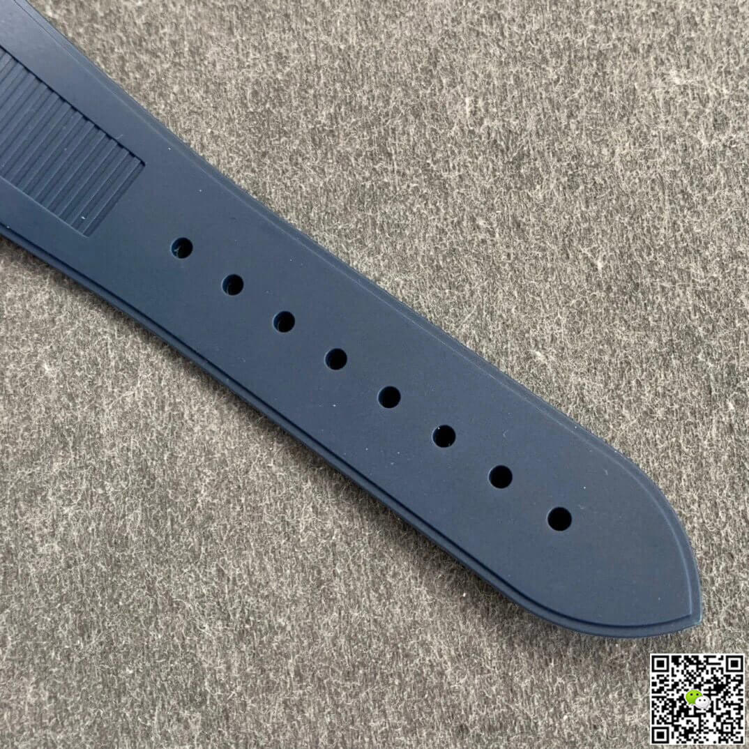 Replica Pat*k Phi1i*pe Nautilus 5726 1:1 Best Edition GR Factory V2 Blue Rubber Strap