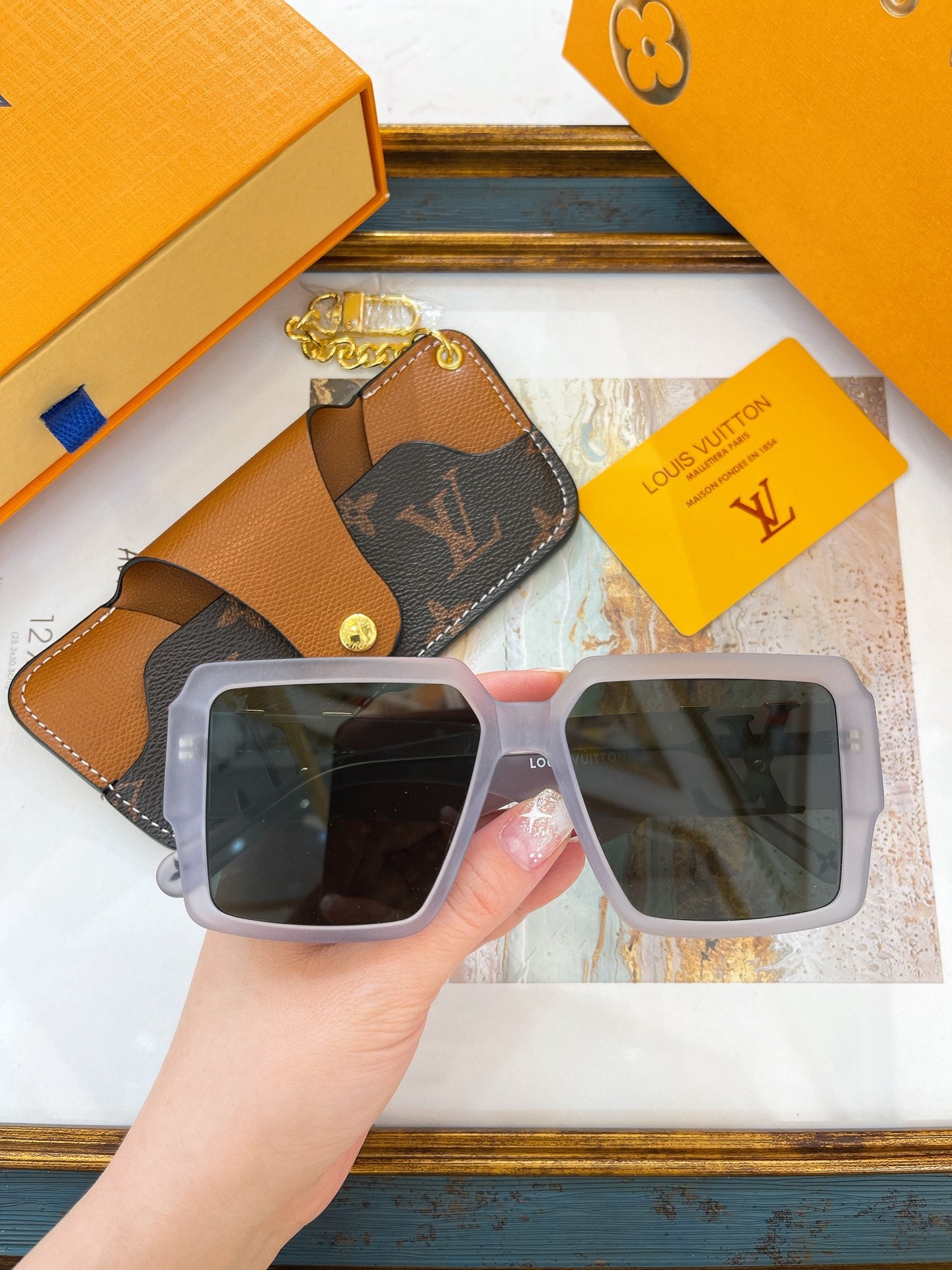 L0vis Vvtt0n Sunglasses