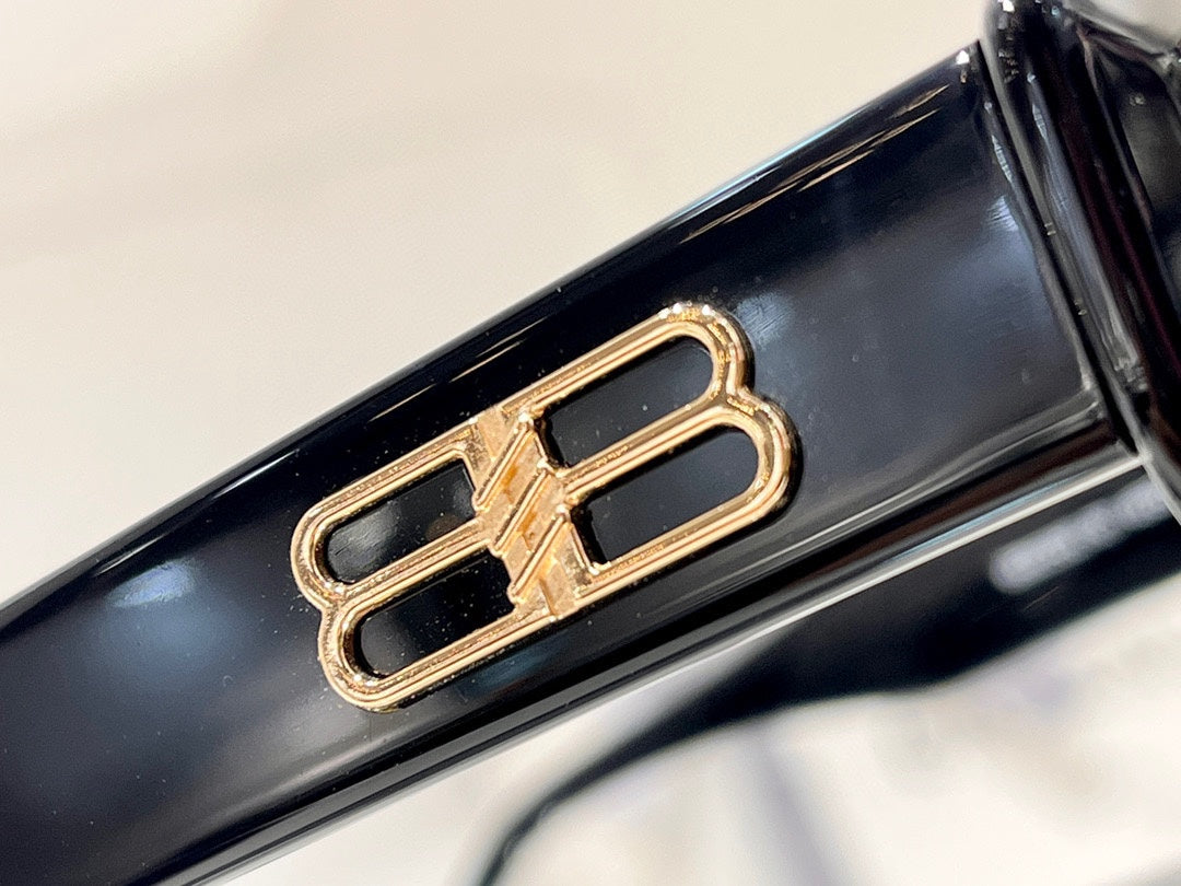 Ba1en*iaga Sunglasses Dupe