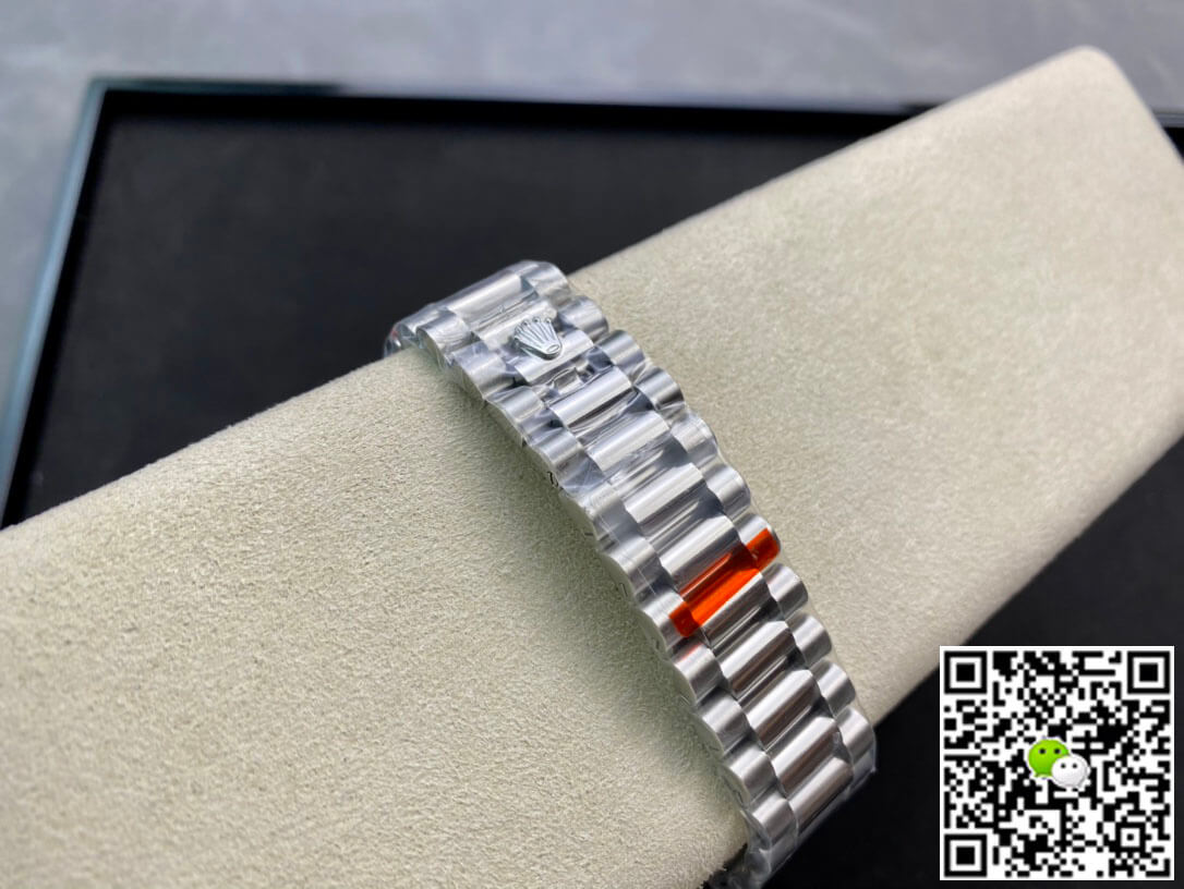 Replica R01ex Day Date M228236-0003 1:1 Best Edition EW Factory Black Dial