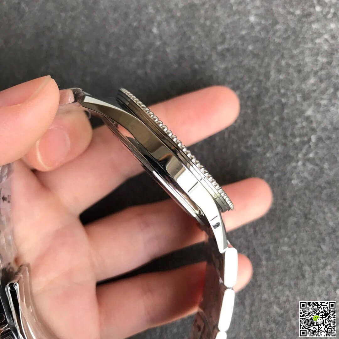 Replica Breitling Navitimer 1 A17326241B1A1 1:1 Best Edition V7 Factory Stainless Steel