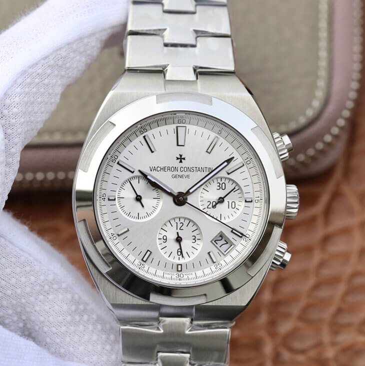 Replica Vacheron C0nstan1n Overseas 5500V/110A-B075 1:1 Best Edition 8F Factory Silvery White Dial