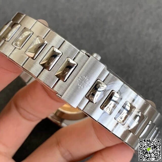 Replica Pat*k Phi1i*pe Nautilus 5726/1A-010 1:1 Best Edition GR Factory White Dial