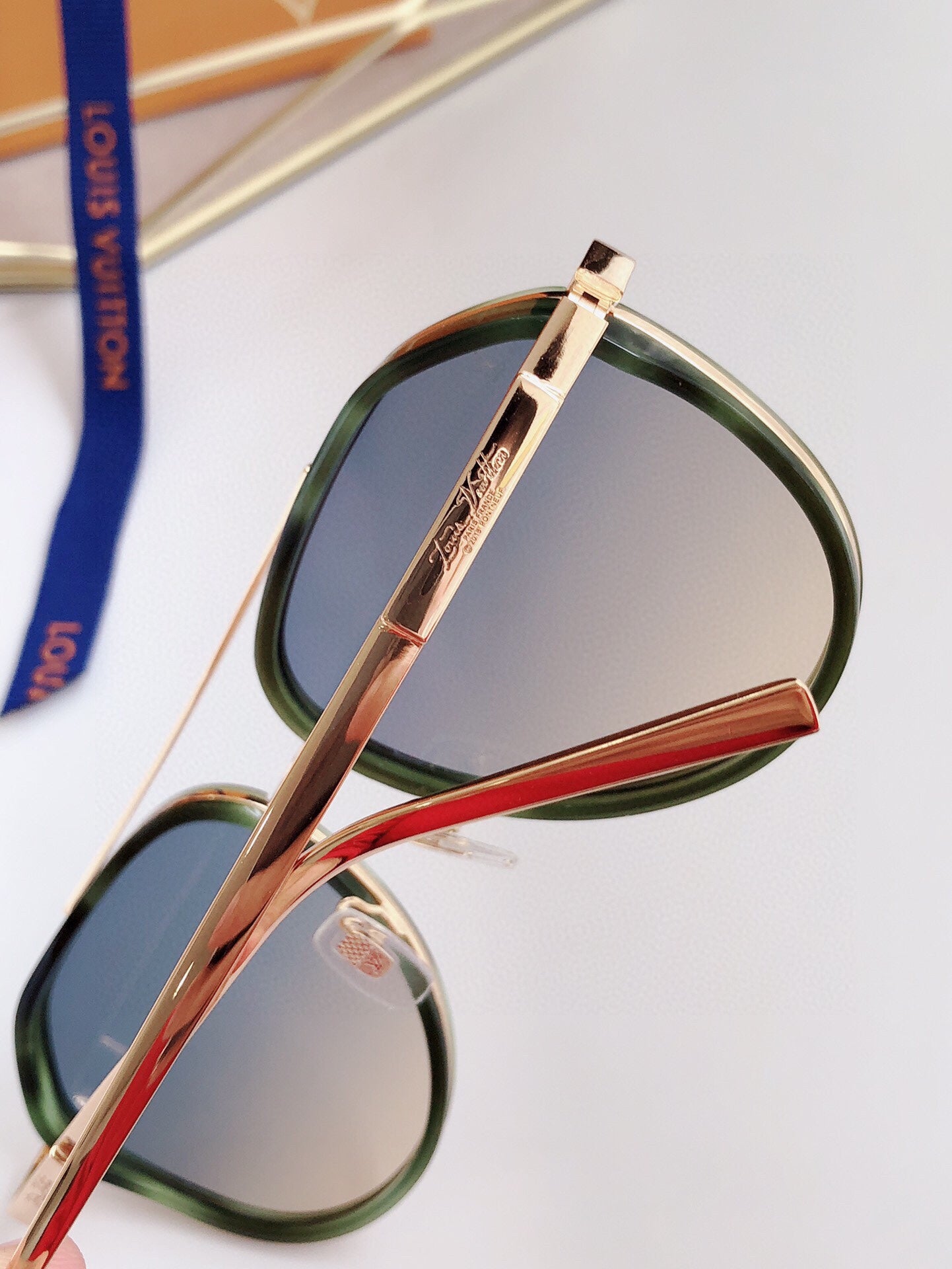 L0vis Vvtt0n Sunglasses