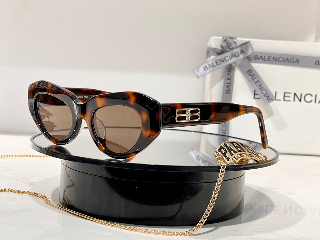 Ba1en*iaga Sunglasses Dupe