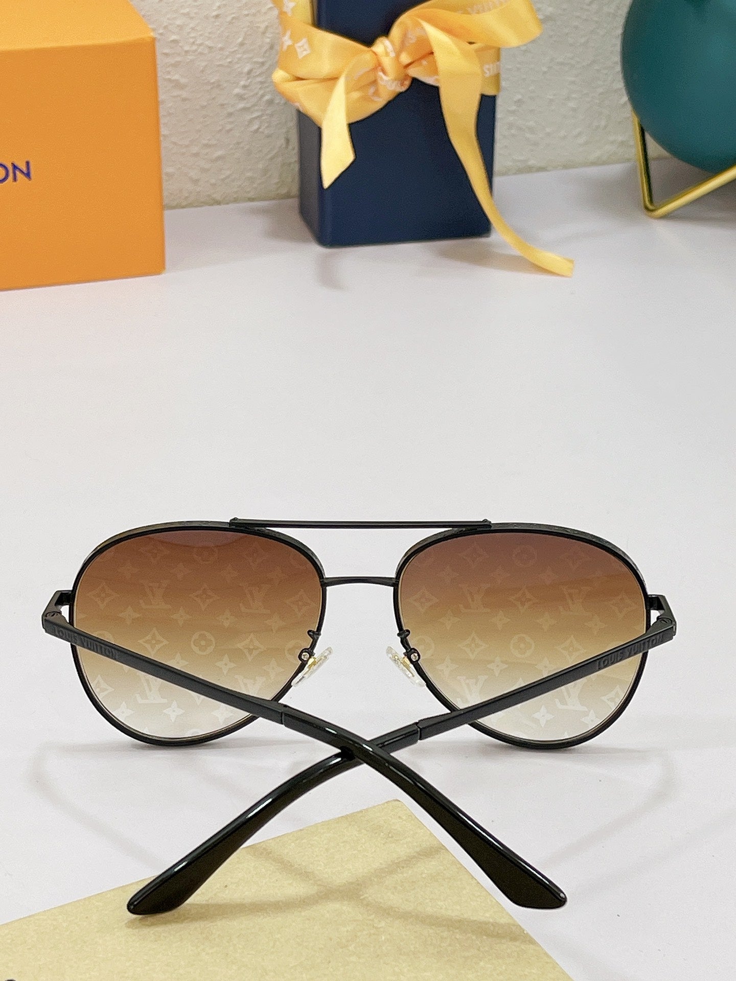 L0vis Vvtt0n Sunglasses