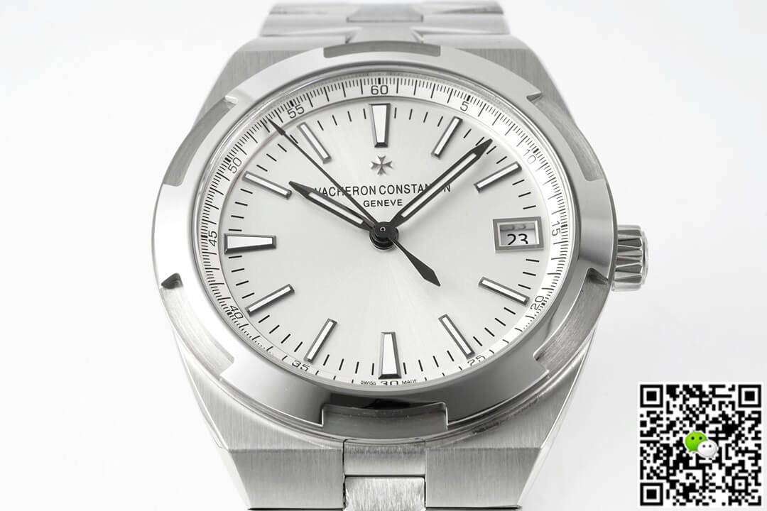 Replica Vacheron C0nstan1n Overseas 4500V/110A-B126 1:1 Best Edition ZF Factory Silvery White Dial
