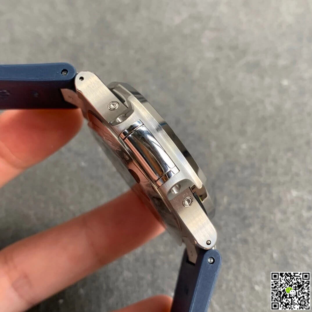 Replica Pat*k Phi1i*pe Nautilus 5726 1:1 Best Edition GR Factory V2 Blue Rubber Strap