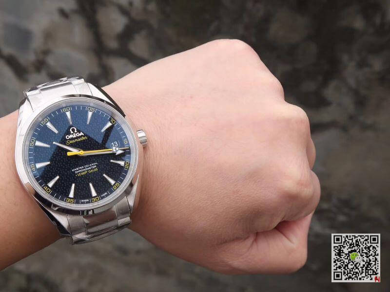 Replica 0me*ga Seamaster Aqua Terra 231.10.42.21.03.004 150M  James Bond  Stainless Steel 1:1 Best Edition Stainless Steel Bracelet Swiss ETA8500 Blue textured dial
