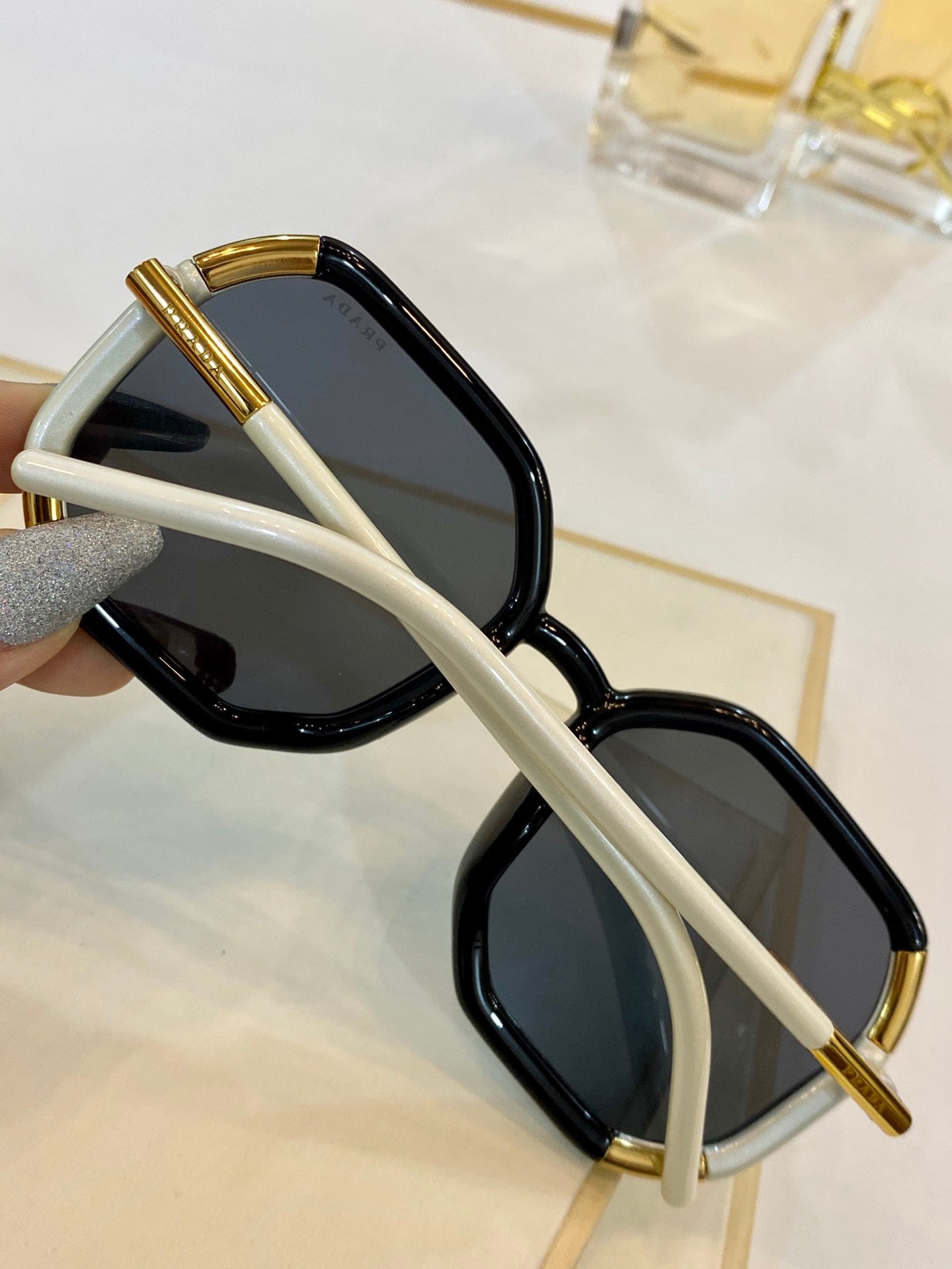 Pra*a Sunglasses Dupe Replica Pra*a Sunglasses