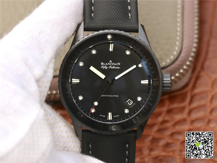 Replica Blancpain Fifty Fathoms Bathyscaphe 5000-0130-B52-B 1:1 Best Edition GF Factory Black Dial
