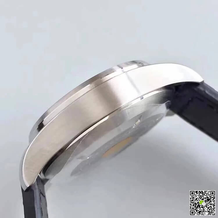 Replica IWC Pilot IW37777 1:1 Best Edition ZF Factory Black Dial