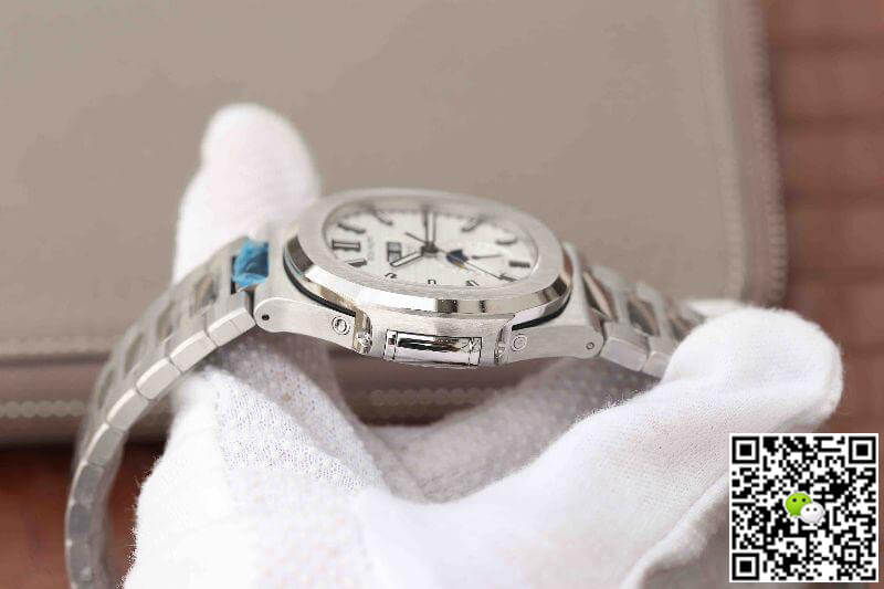 Replica Pat*k Phi1i*pe Nautilus 5726/1A-010 KM Factory 1:1 Best Edition Swiss ETA324 White Textured Dial