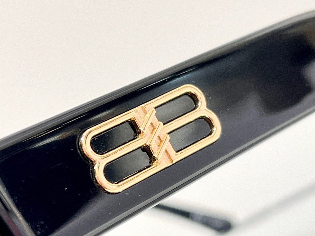 Ba1en*iaga Sunglasses Dupe