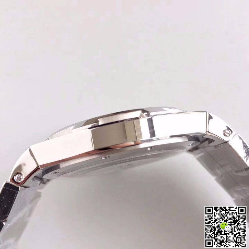 Vacheron C0nstan1n Replica Overseas 47040 JJ Factory 1:1 Best Edition Swiss ETA9015 White Dial