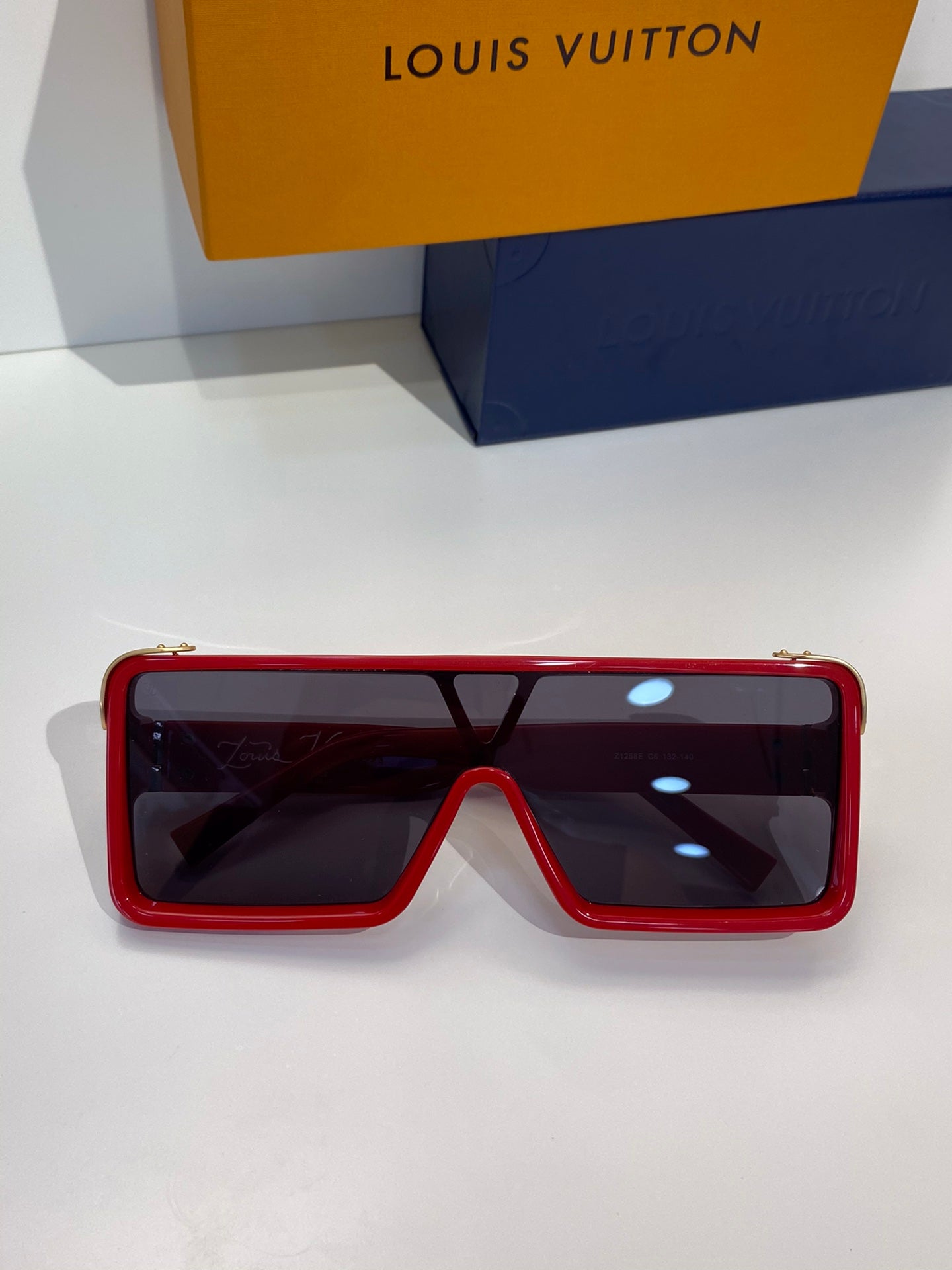 L0vis Vvtt0n Sunglasses