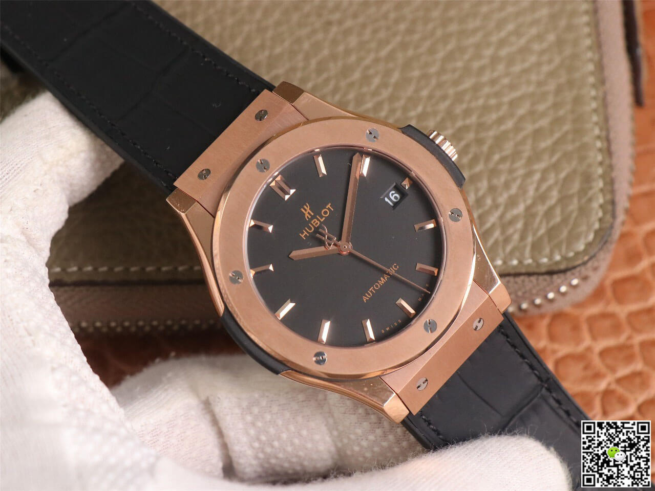 Replica Hublot Classic Fusion 511.OX.1181.LR 1:1 Best Edition WWF Factory Rose Gold Black Dial