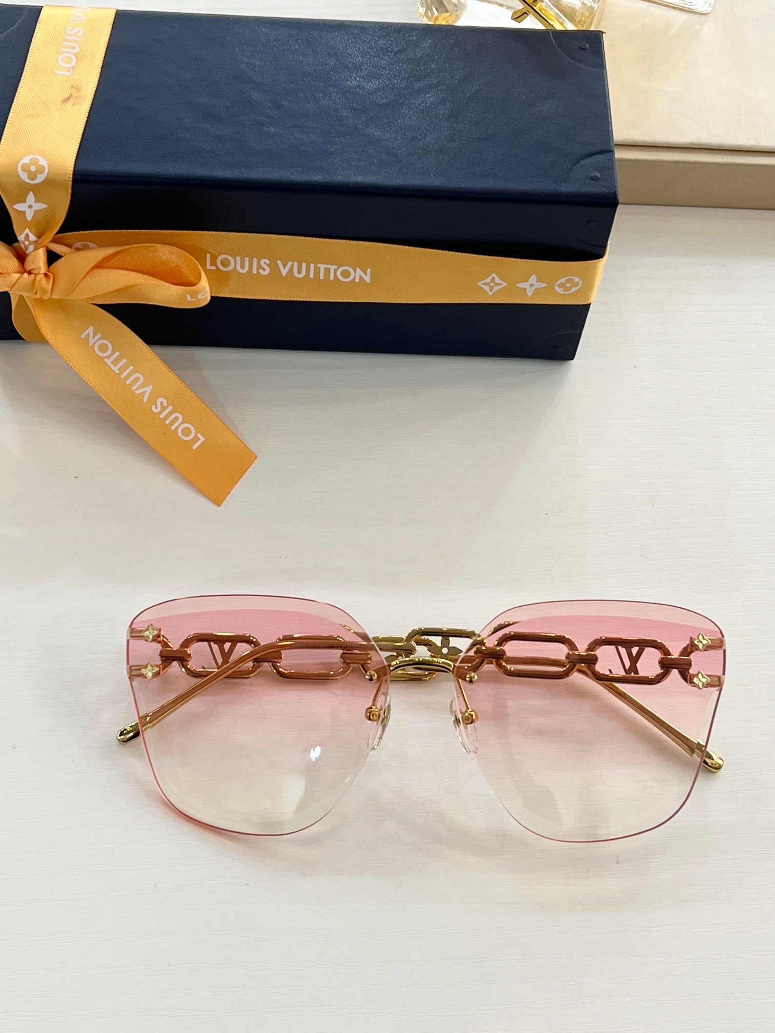 L0vis Vvtt0n Sunglasses